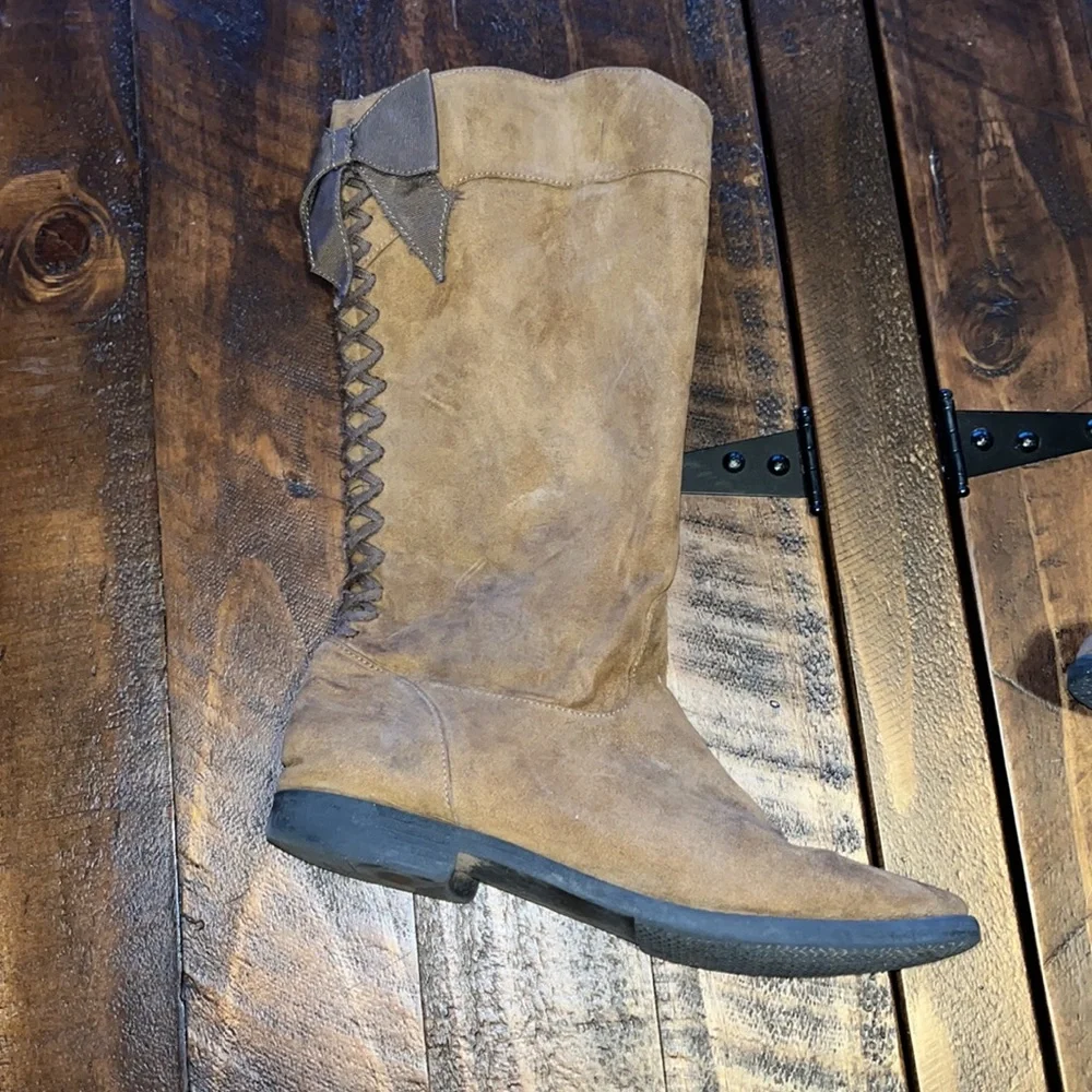 Kenneth Cole Girls Boots - Picture 5 of 13